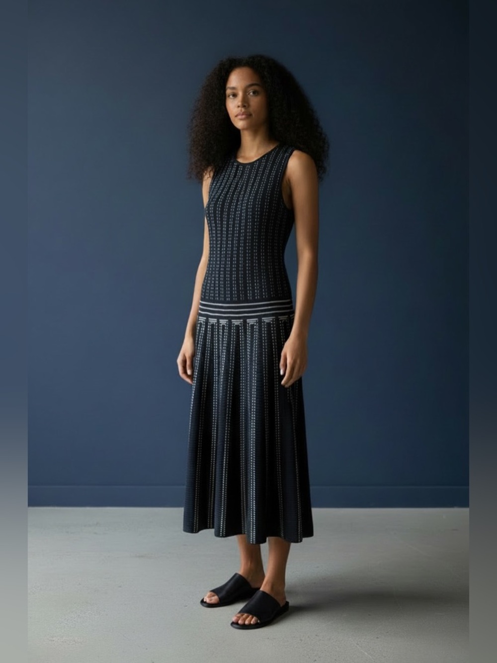 H&M Sleeveless Black Knit Midi Dress with White Stitching
